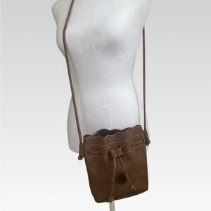 Elegant Tan Leather Crossbody Bag